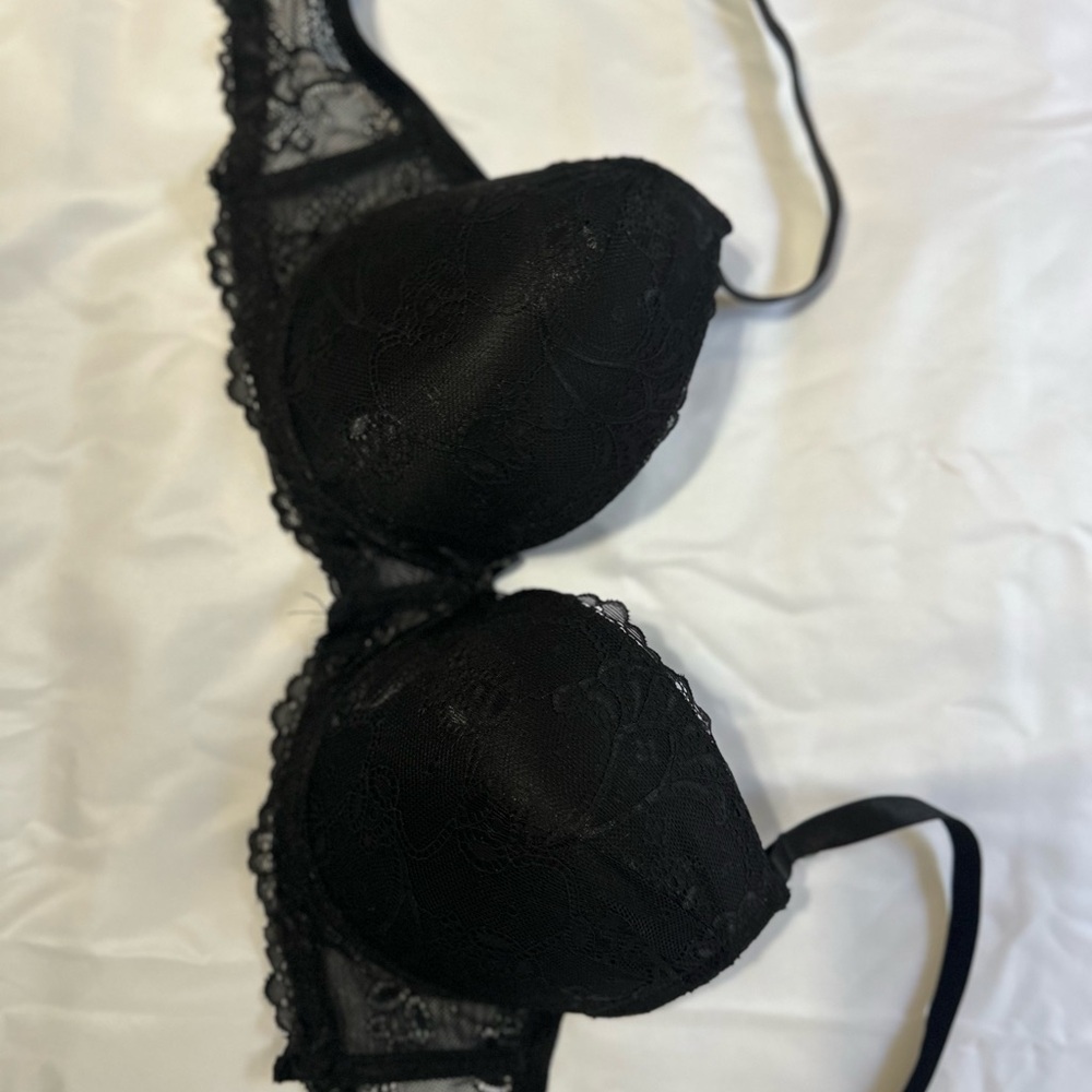 Black Lace Trim Underwire Bra